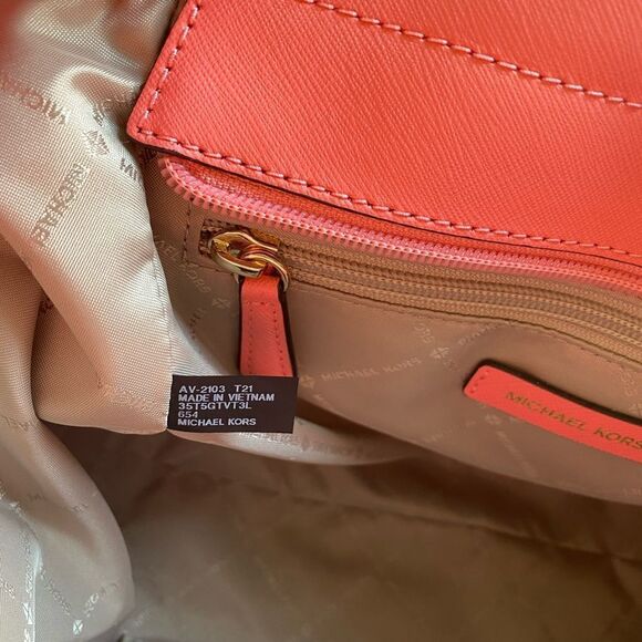 Michael Kors Jet Set Large Saffiano Leather Shoulder Bag Pink - Picture 6 of 11